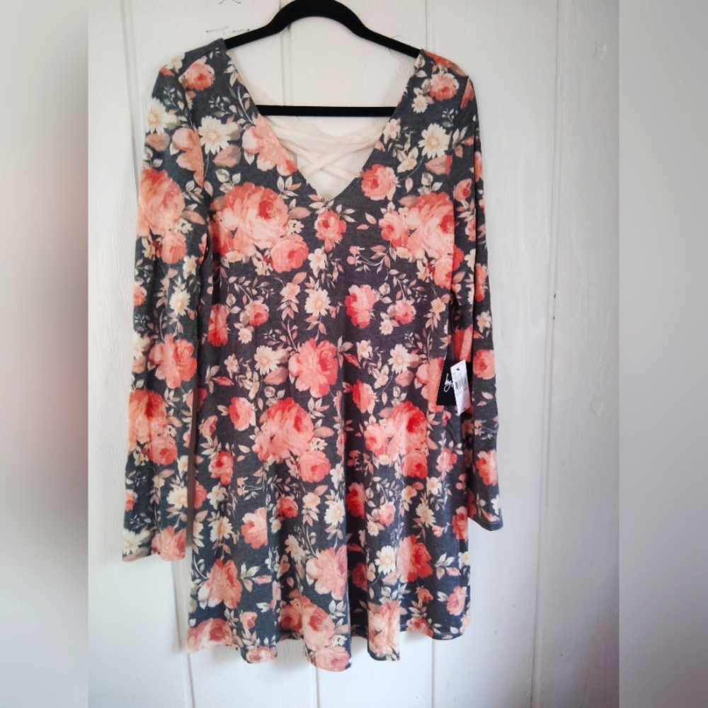 NWT! By & By, Cotton Floral, Ribbon Tie Back Dress. CUTE, COMFY, & NEW! Size XXL